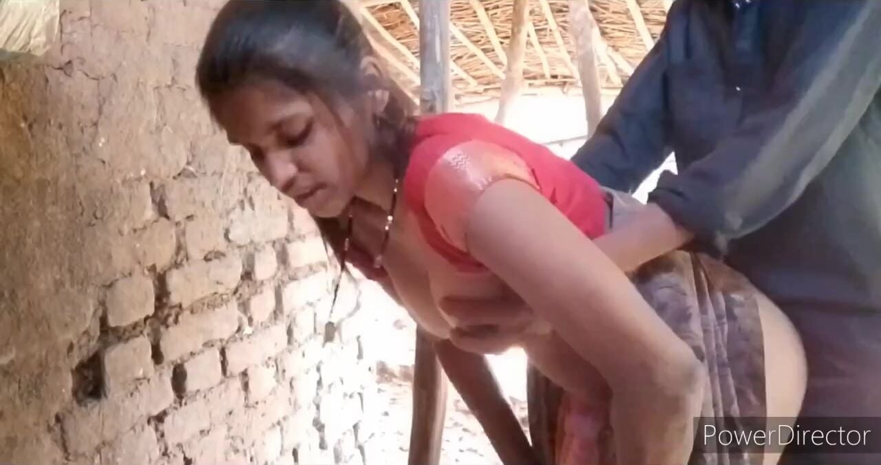 
                                          Gaanv ki garib ghar ki randi ladki ko uske jhupdi mai choda
                                      
