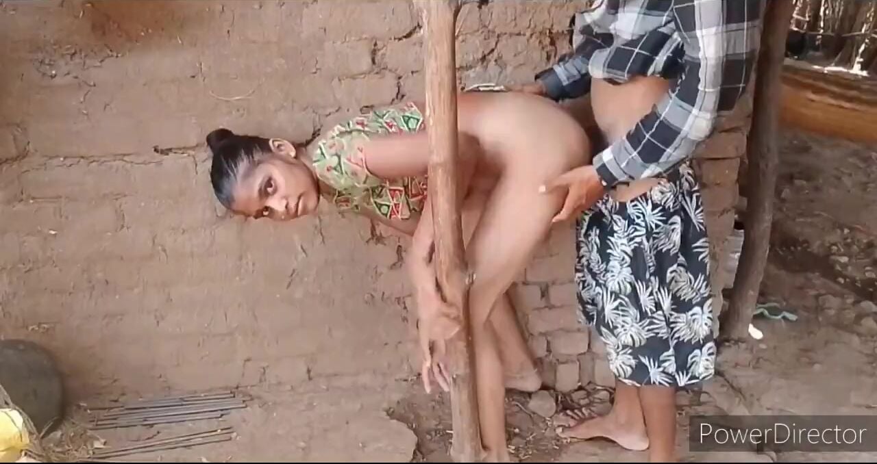 
                                          Khulle mai maari dehati bhabhi ki gaand
                                      