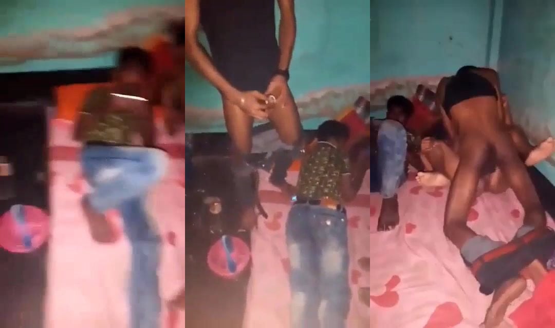 
                                          Bengali ladko ne randi ke sath gangbang sex kiya
                                      