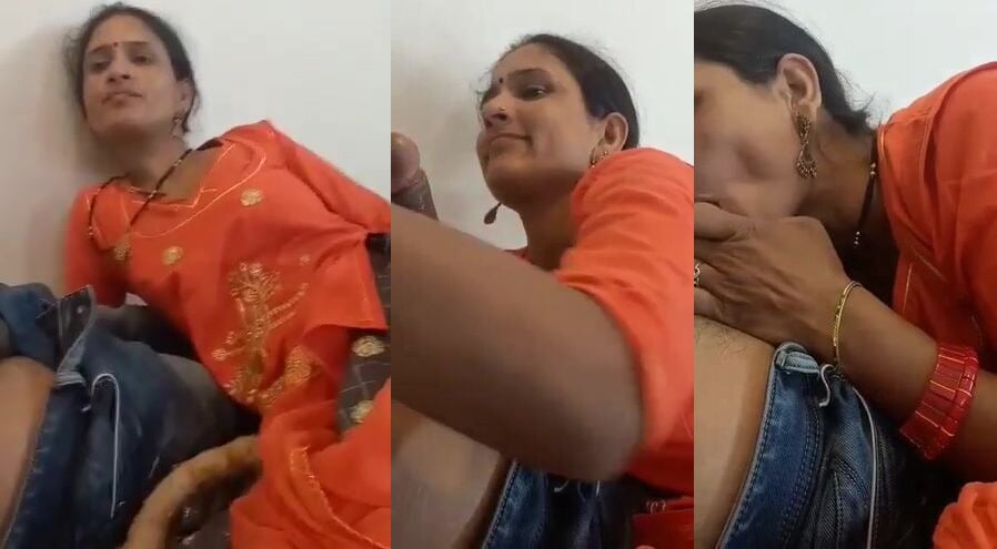 bhabhi chus rahi hai lund muskuraate hue