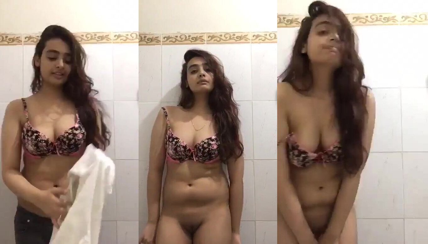 
                                          Sundar ladki nai nagi hoke chut mai ungli kiya
                                      